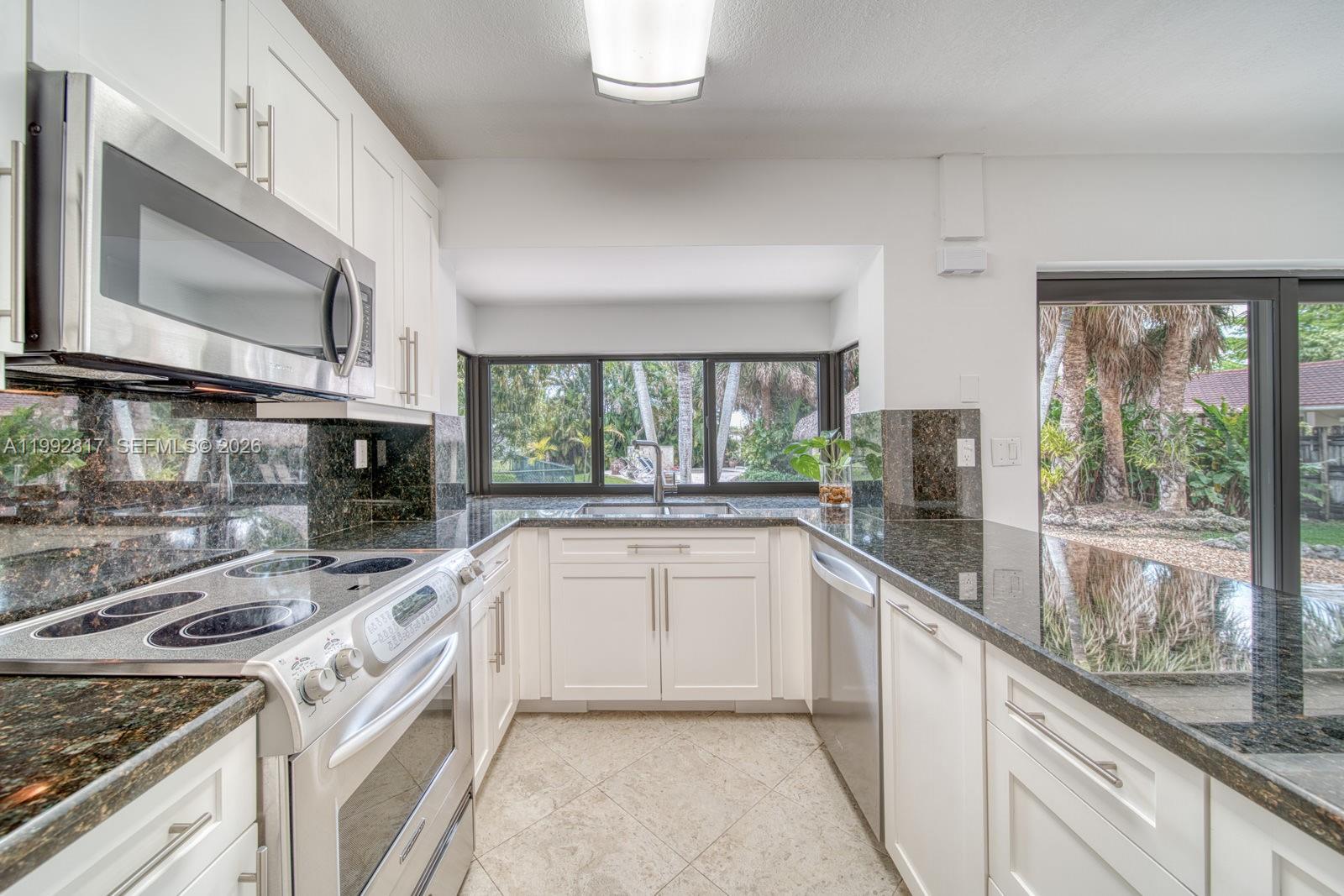 7320 SW 100th Ct Miami, FL 33173