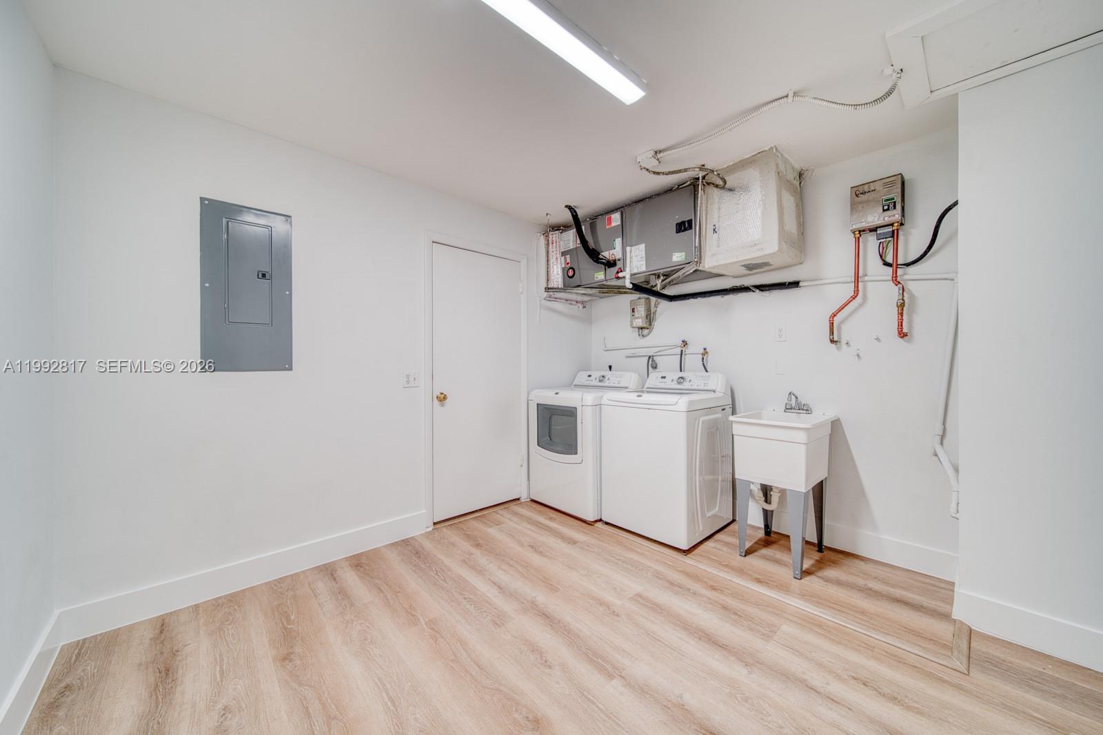 7320 SW 100th Ct Miami, FL 33173