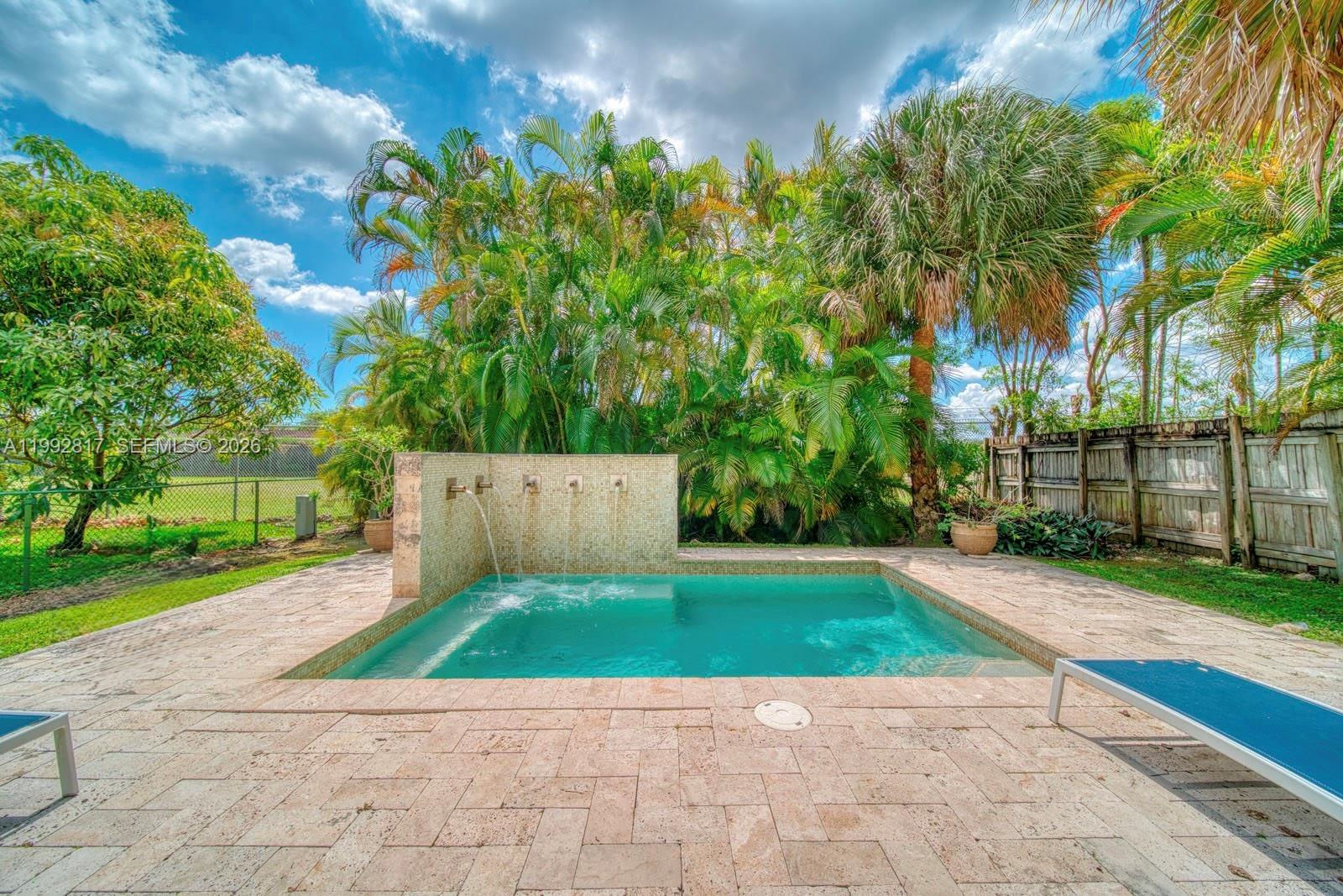 7320 SW 100th Ct Miami, FL 33173