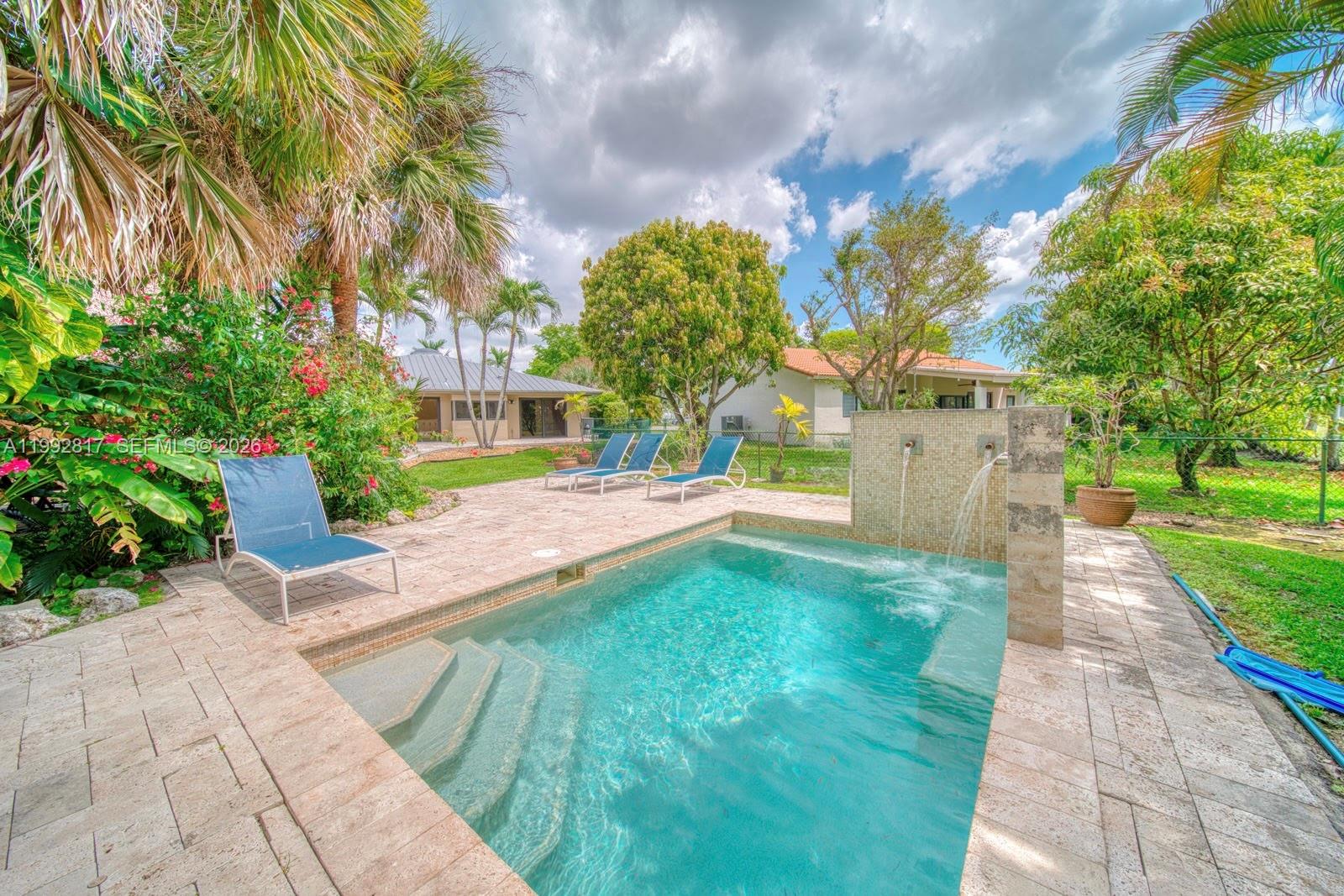 7320 SW 100th Ct Miami, FL 33173