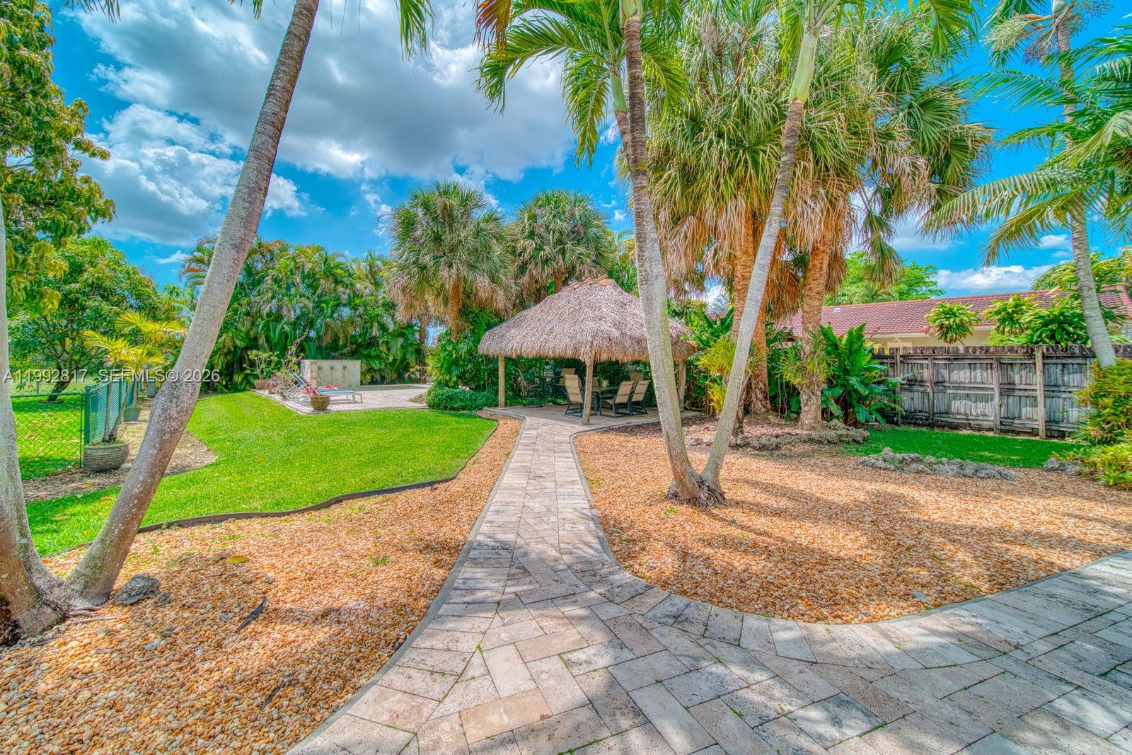 7320 SW 100th Ct Miami, FL 33173