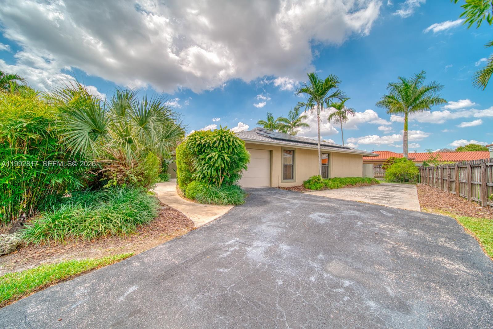 7320 SW 100th Ct Miami, FL 33173