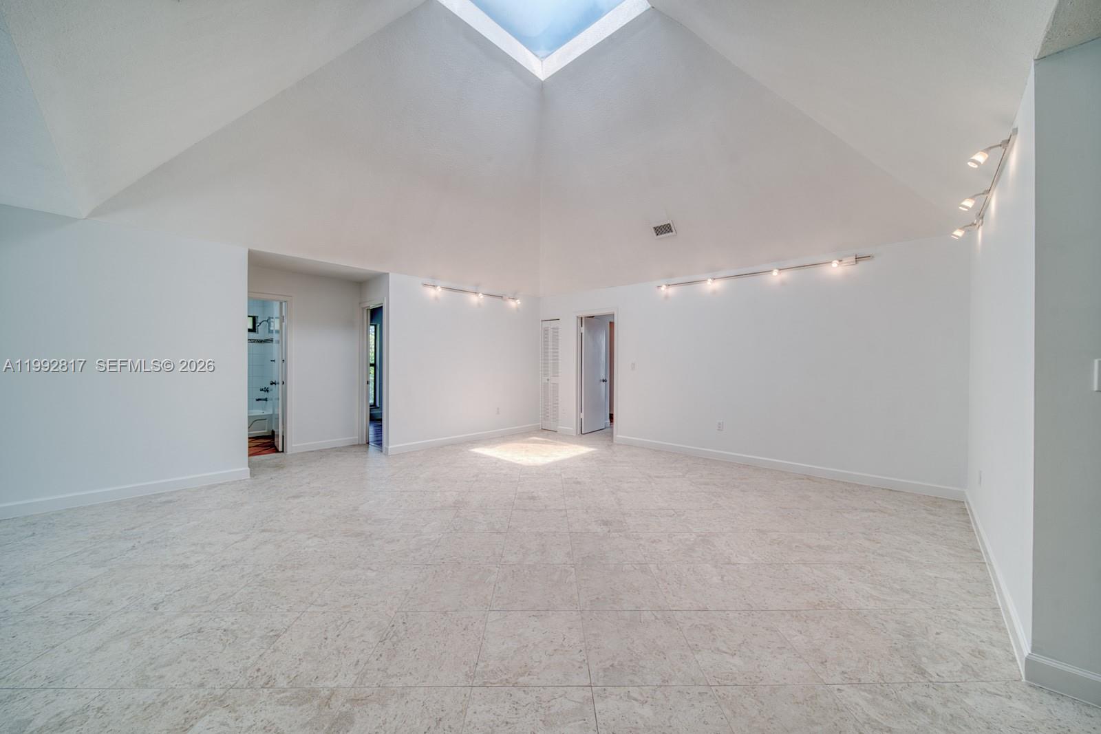 7320 SW 100th Ct Miami, FL 33173