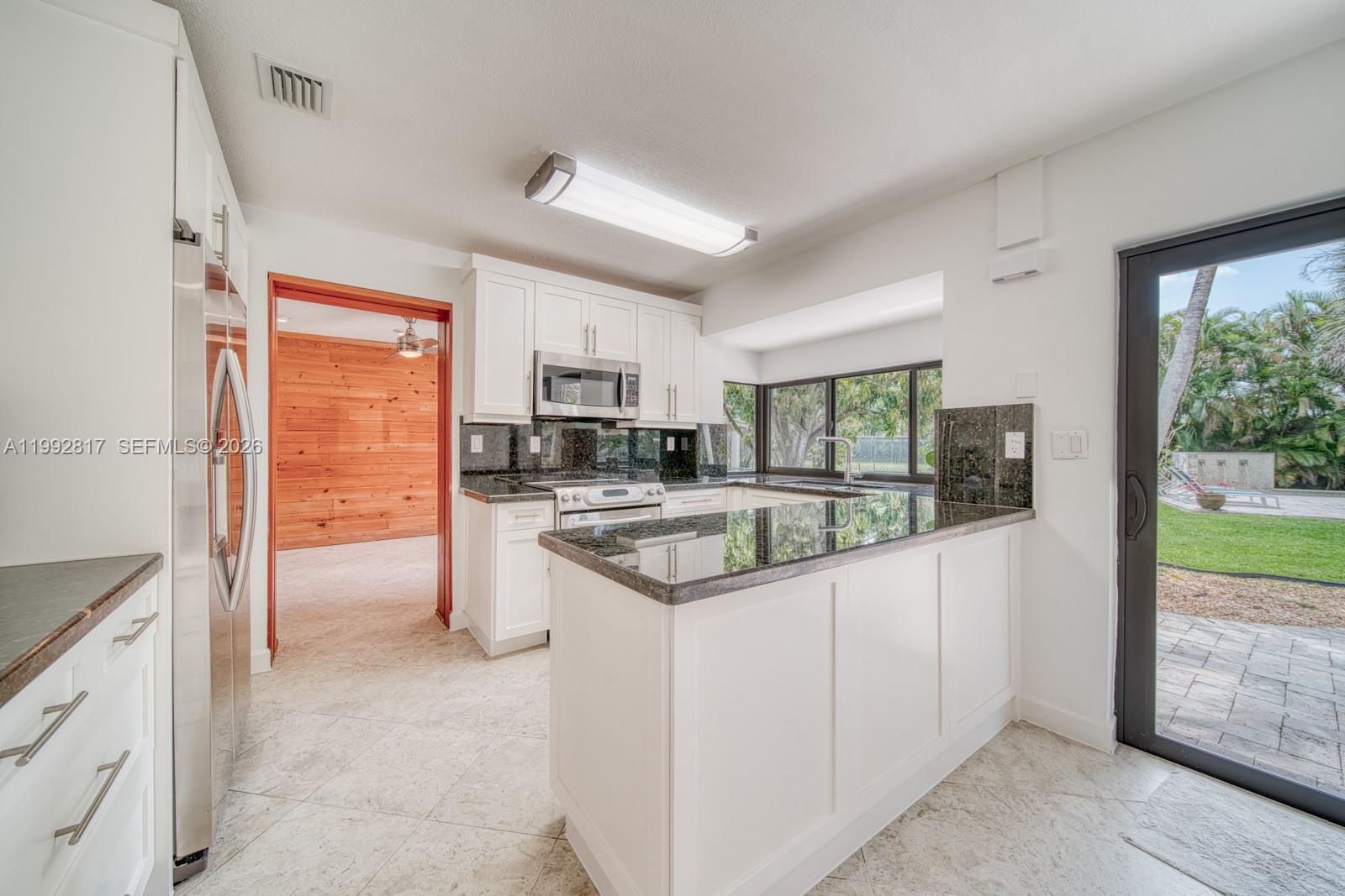 7320 SW 100th Ct Miami, FL 33173