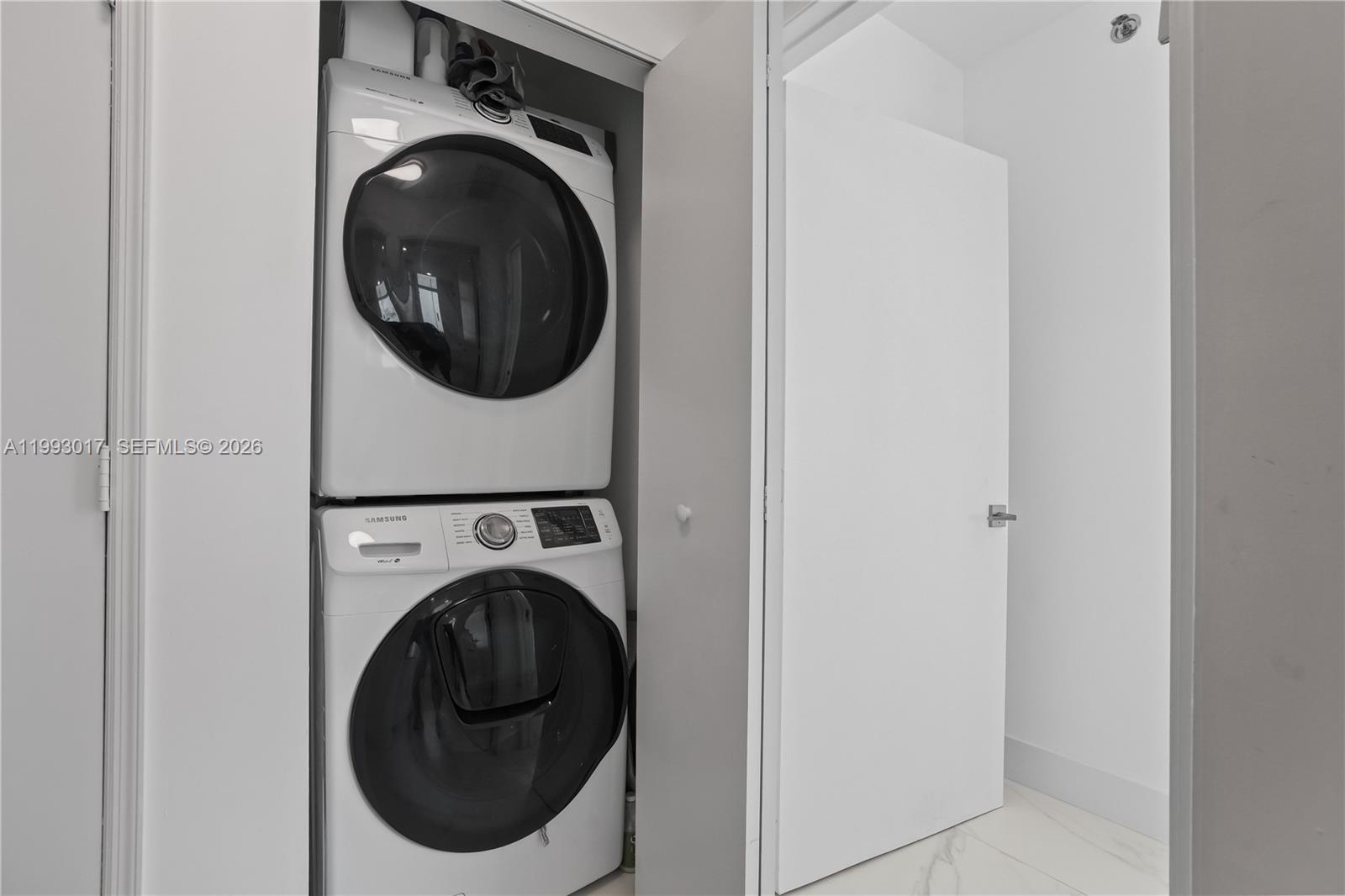 950 Brickell Bay Dr #4101 Miami, FL 33131