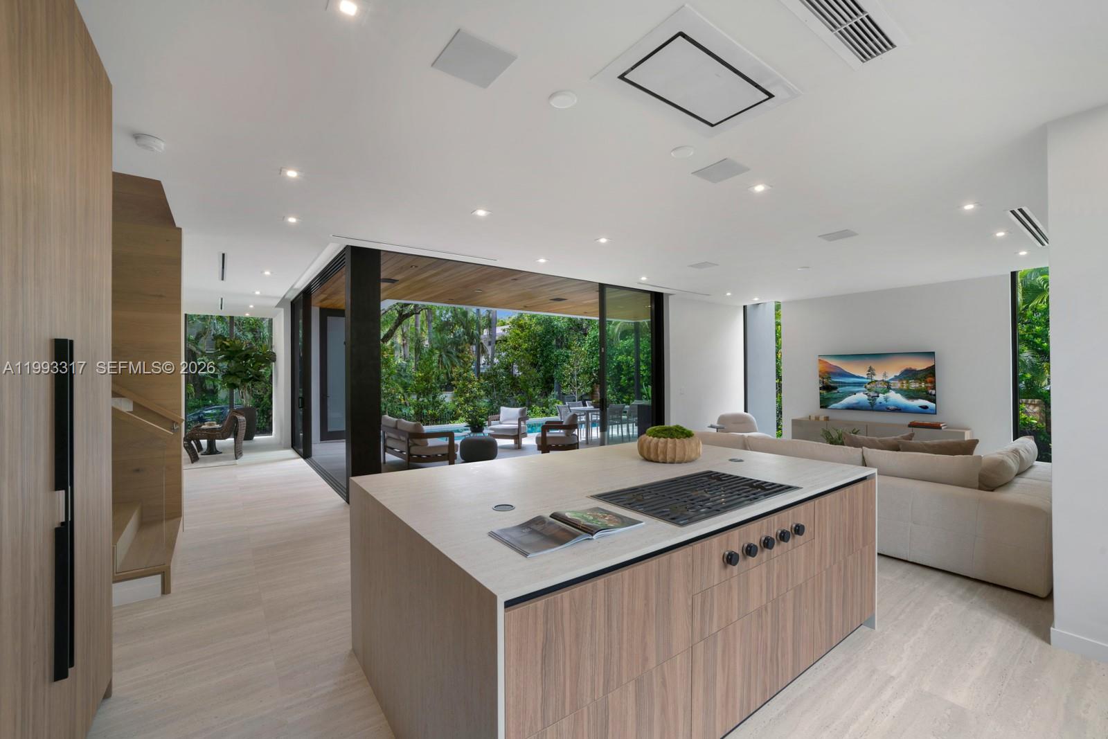 4095 Hardie Ave Miami, FL 33133