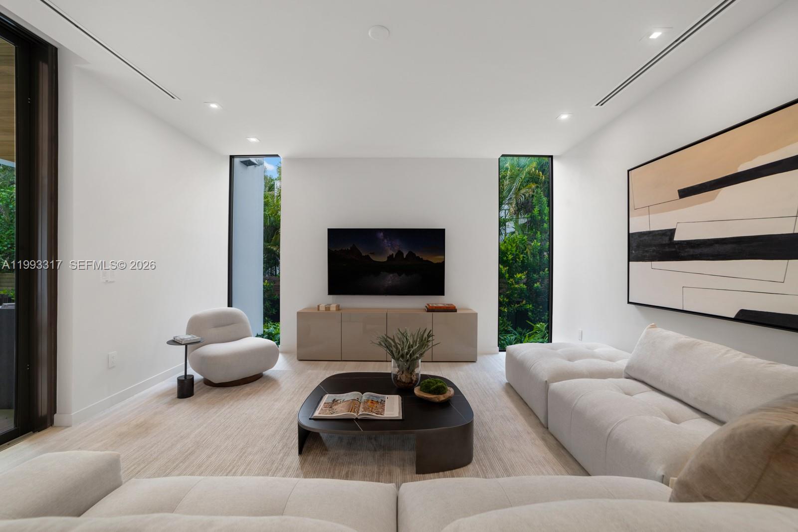 4095 Hardie Ave Miami, FL 33133