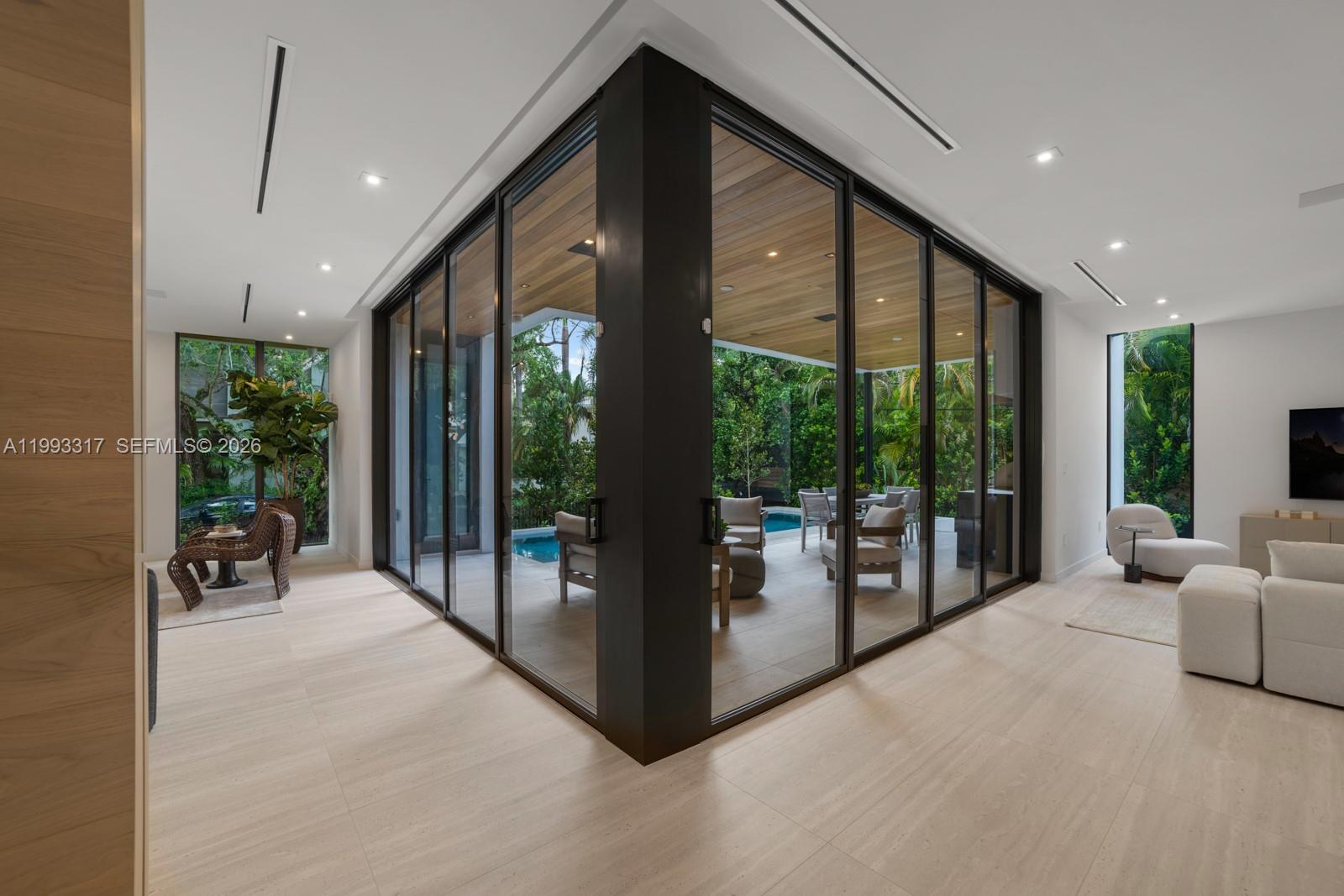 4095 Hardie Ave Miami, FL 33133