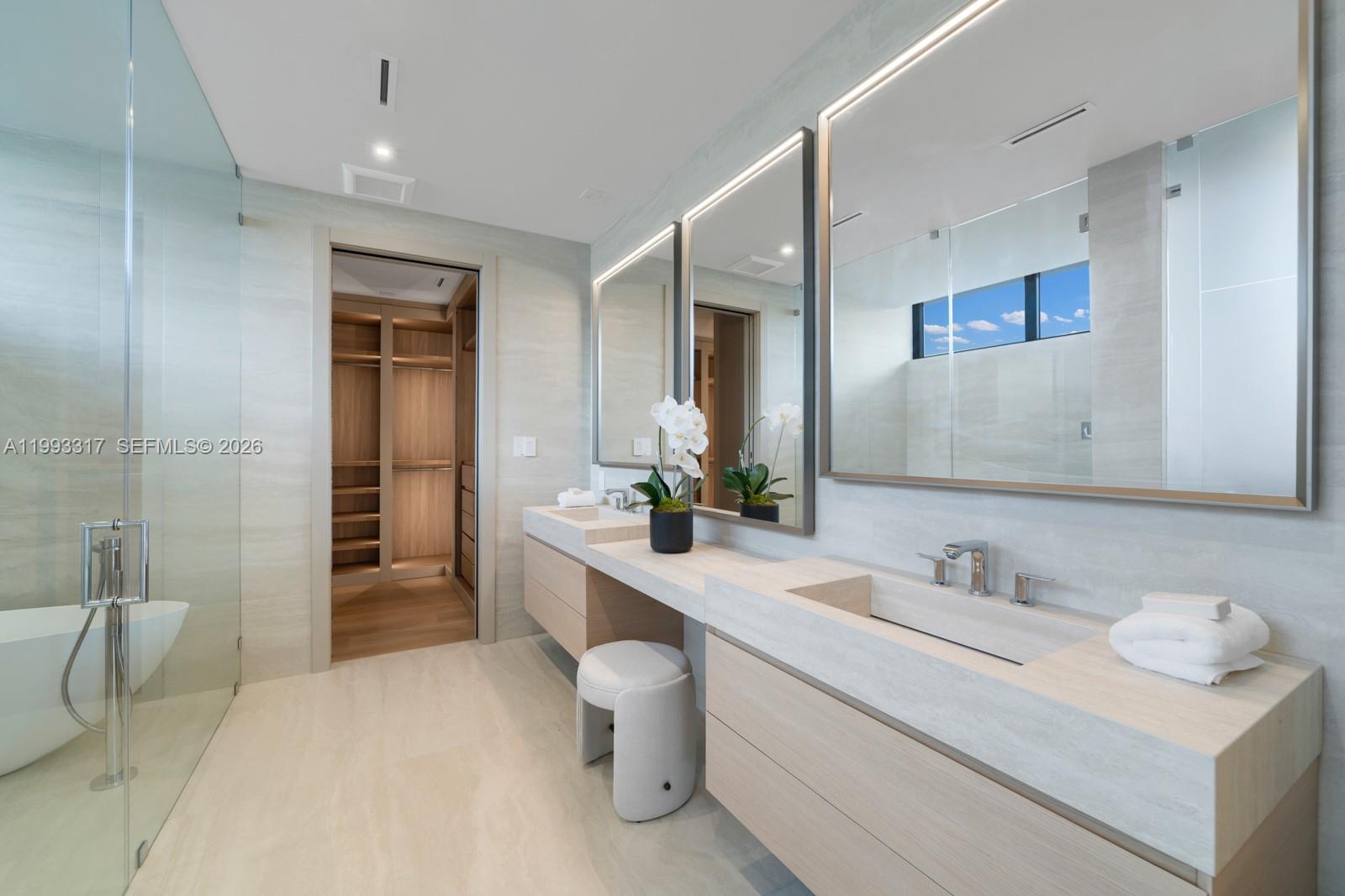 4095 Hardie Ave Miami, FL 33133