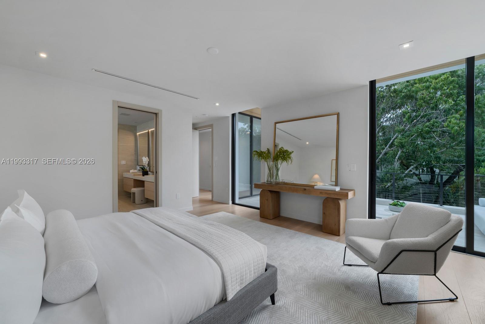 4095 Hardie Ave Miami, FL 33133