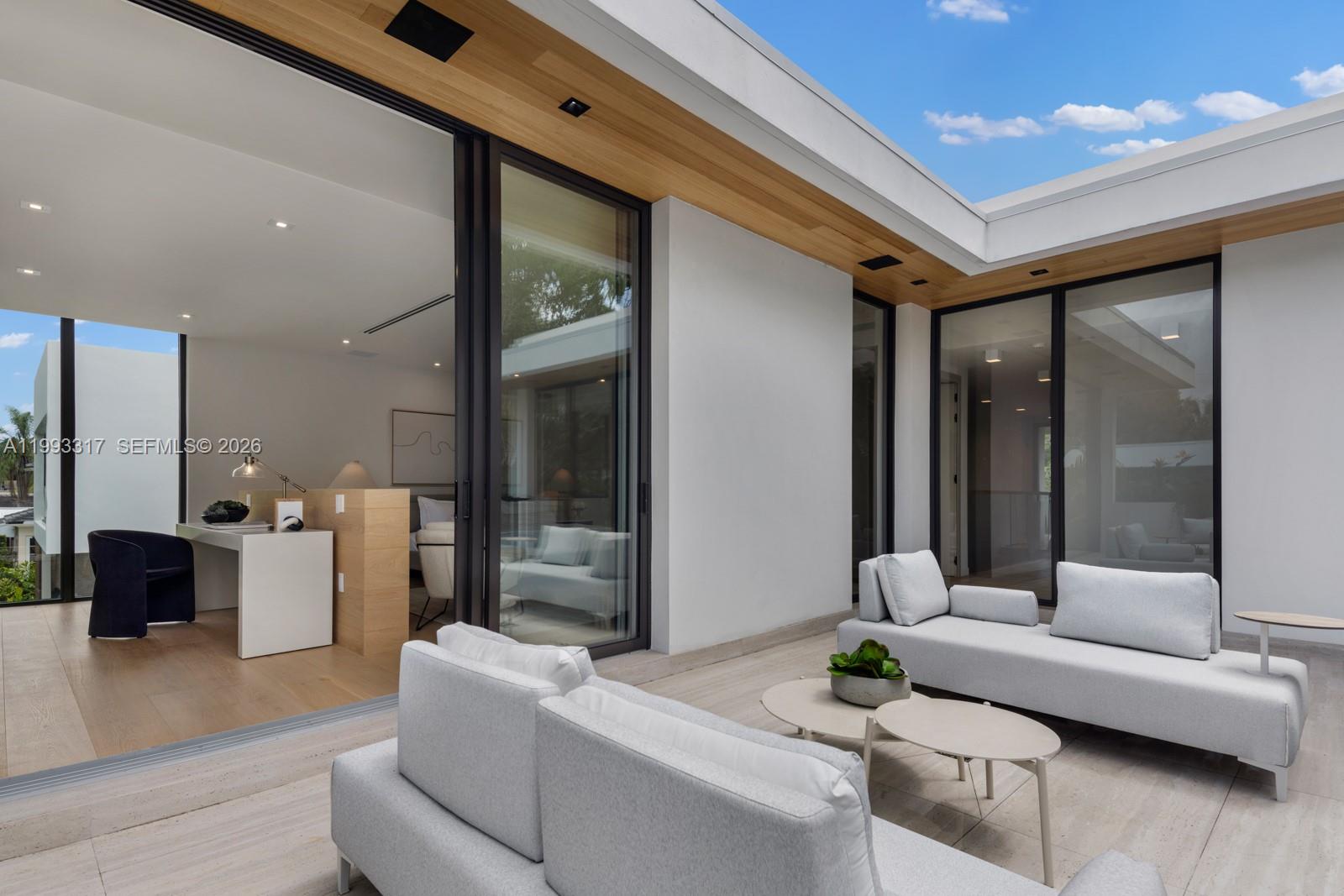 4095 Hardie Ave Miami, FL 33133