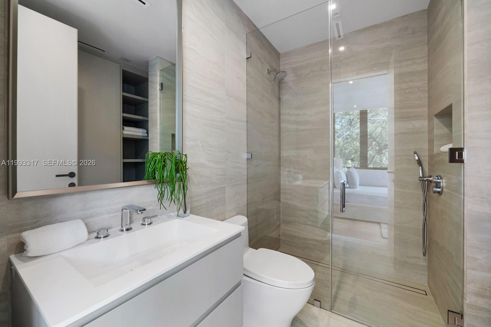 4095 Hardie Ave Miami, FL 33133