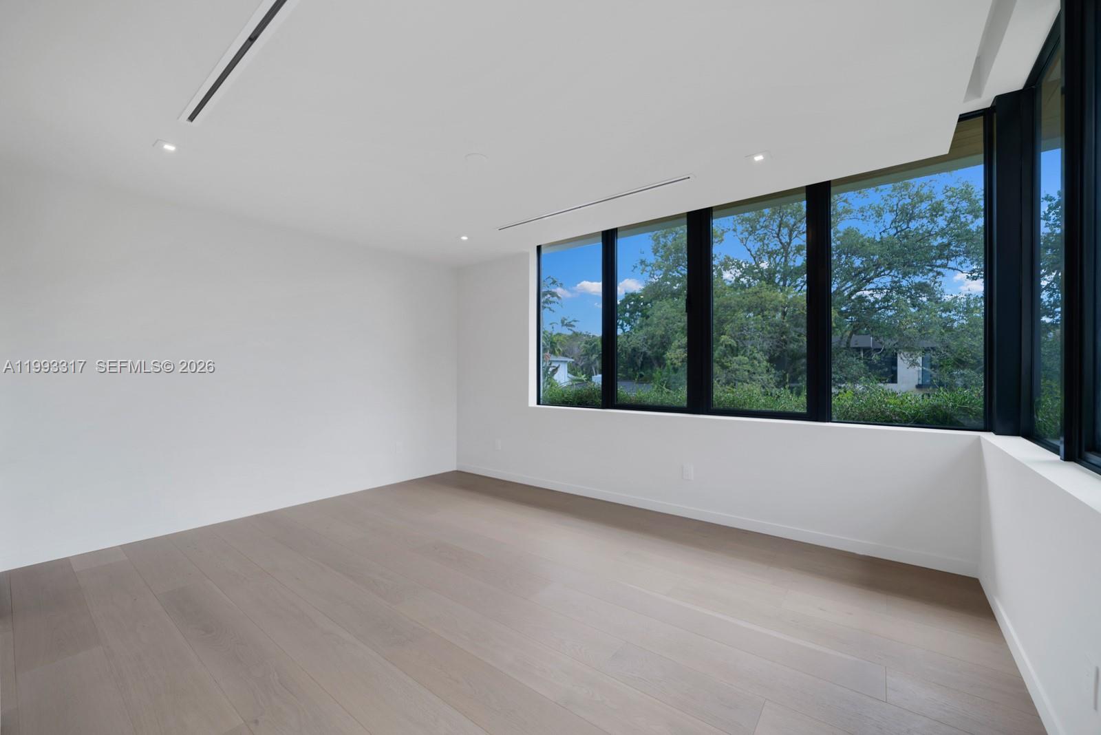 4095 Hardie Ave Miami, FL 33133