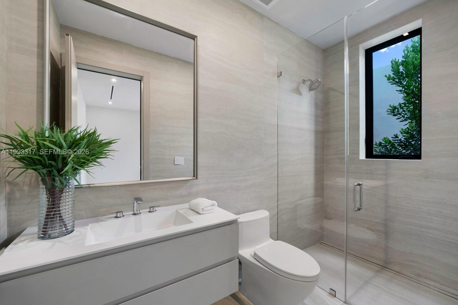 4095 Hardie Ave Miami, FL 33133