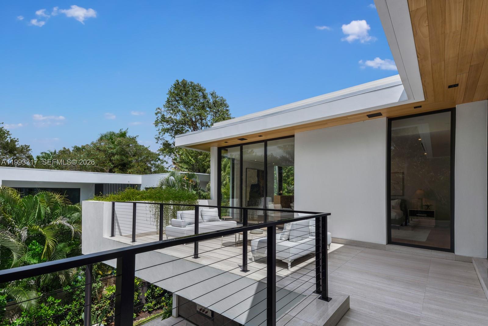 4095 Hardie Ave Miami, FL 33133