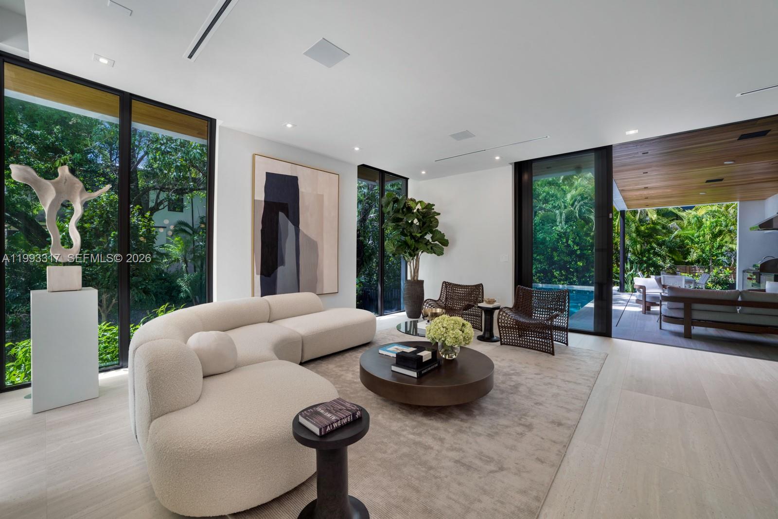 4095 Hardie Ave Miami, FL 33133