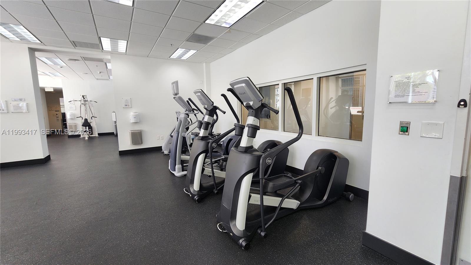 image The Club at Brickell Bay19