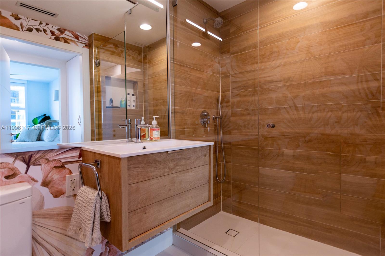 image 1500 Ocean Drive14