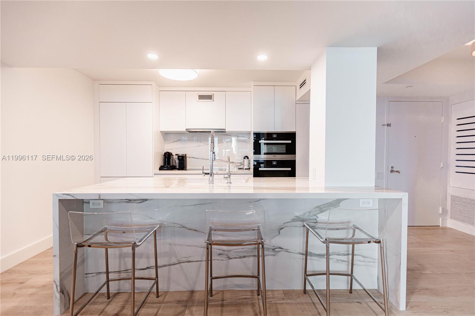 image 1500 Ocean Drive3