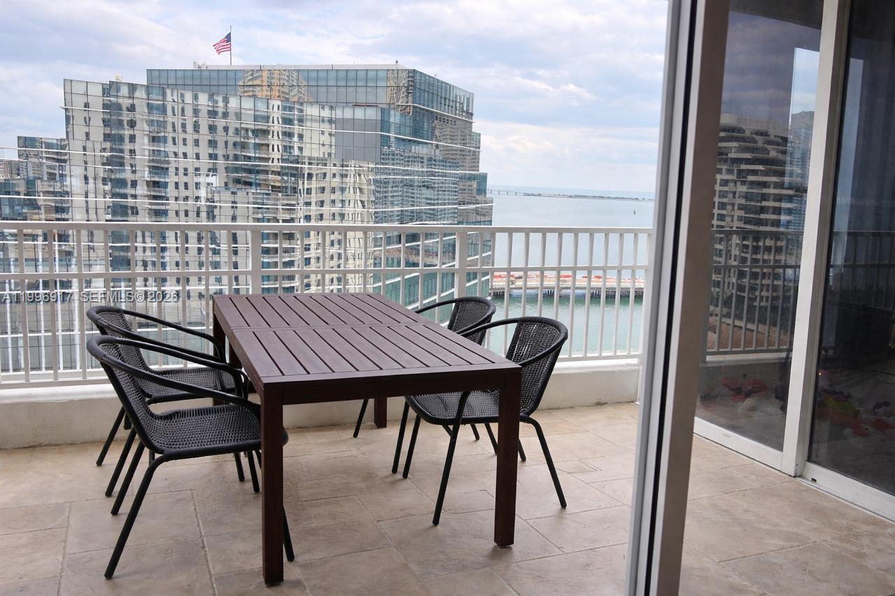 701 Brickell Key Blvd #1611 Miami, FL 33131