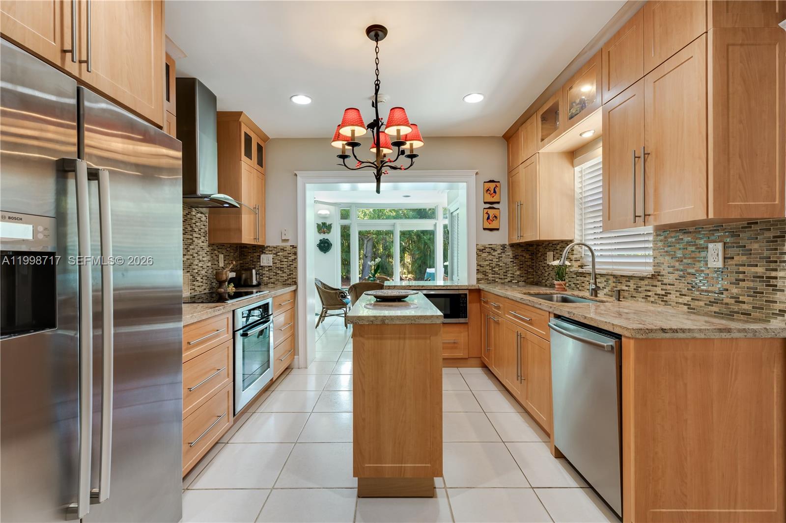 9830 SW 69th Ave Pinecrest, FL 33156