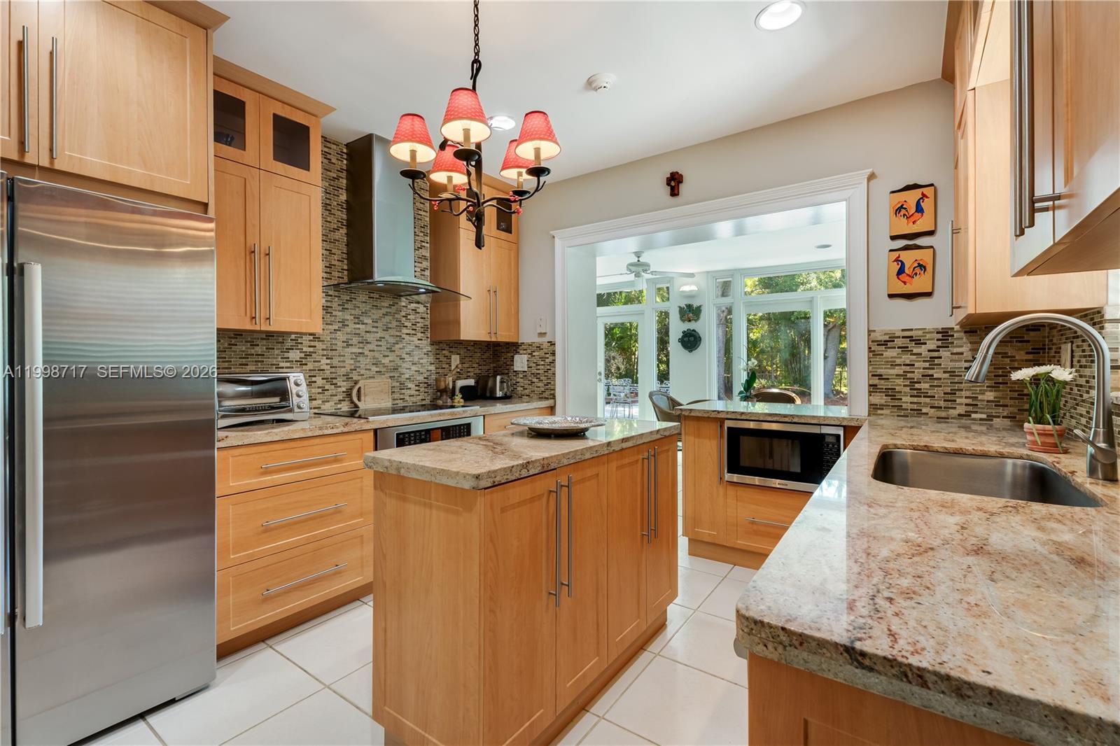 9830 SW 69th Ave Pinecrest, FL 33156