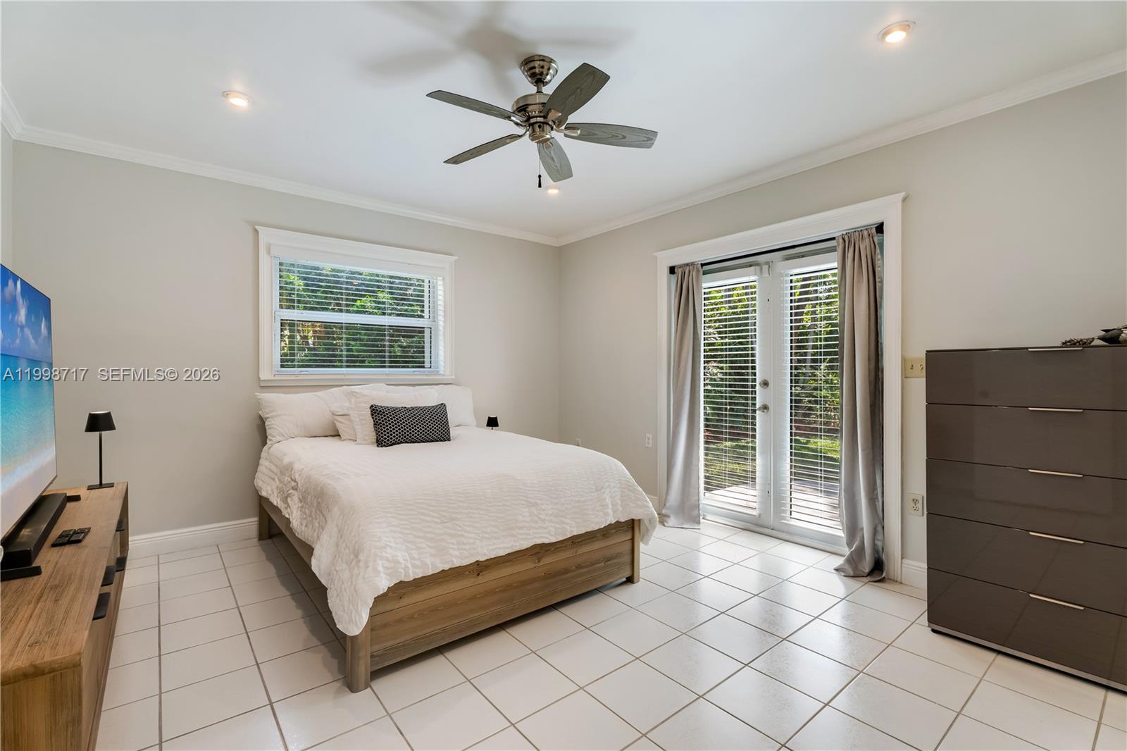 9830 SW 69th Ave Pinecrest, FL 33156