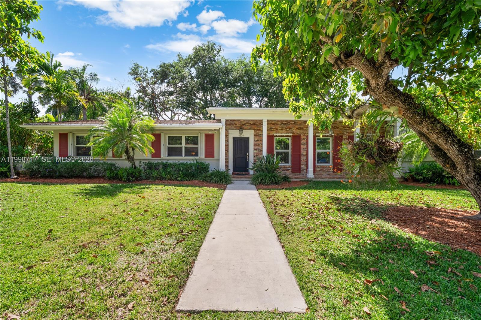 9830 SW 69th Ave Pinecrest, FL 33156