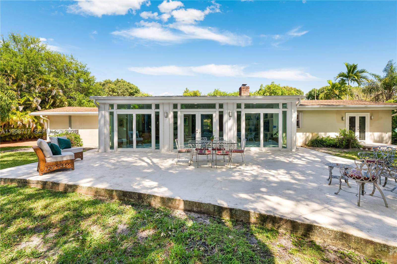 9830 SW 69th Ave Pinecrest, FL 33156