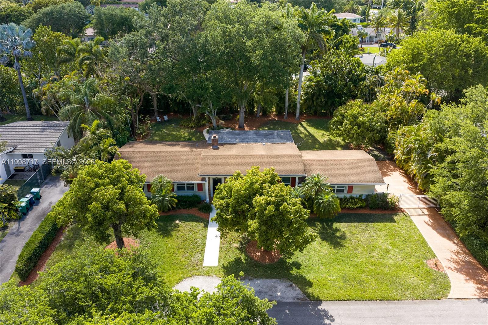 9830 SW 69th Ave Pinecrest, FL 33156