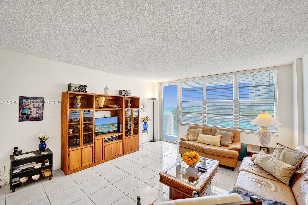 3725 S Ocean Dr #306 Hollywood, FL 33019