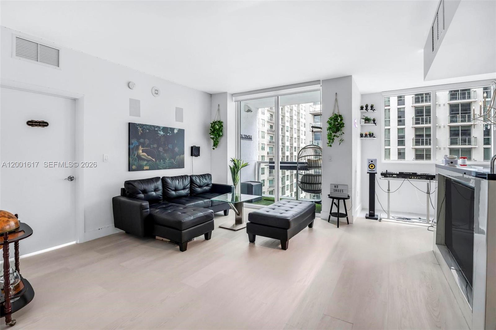 253 NE 2nd St #1608 Miami, FL 33132