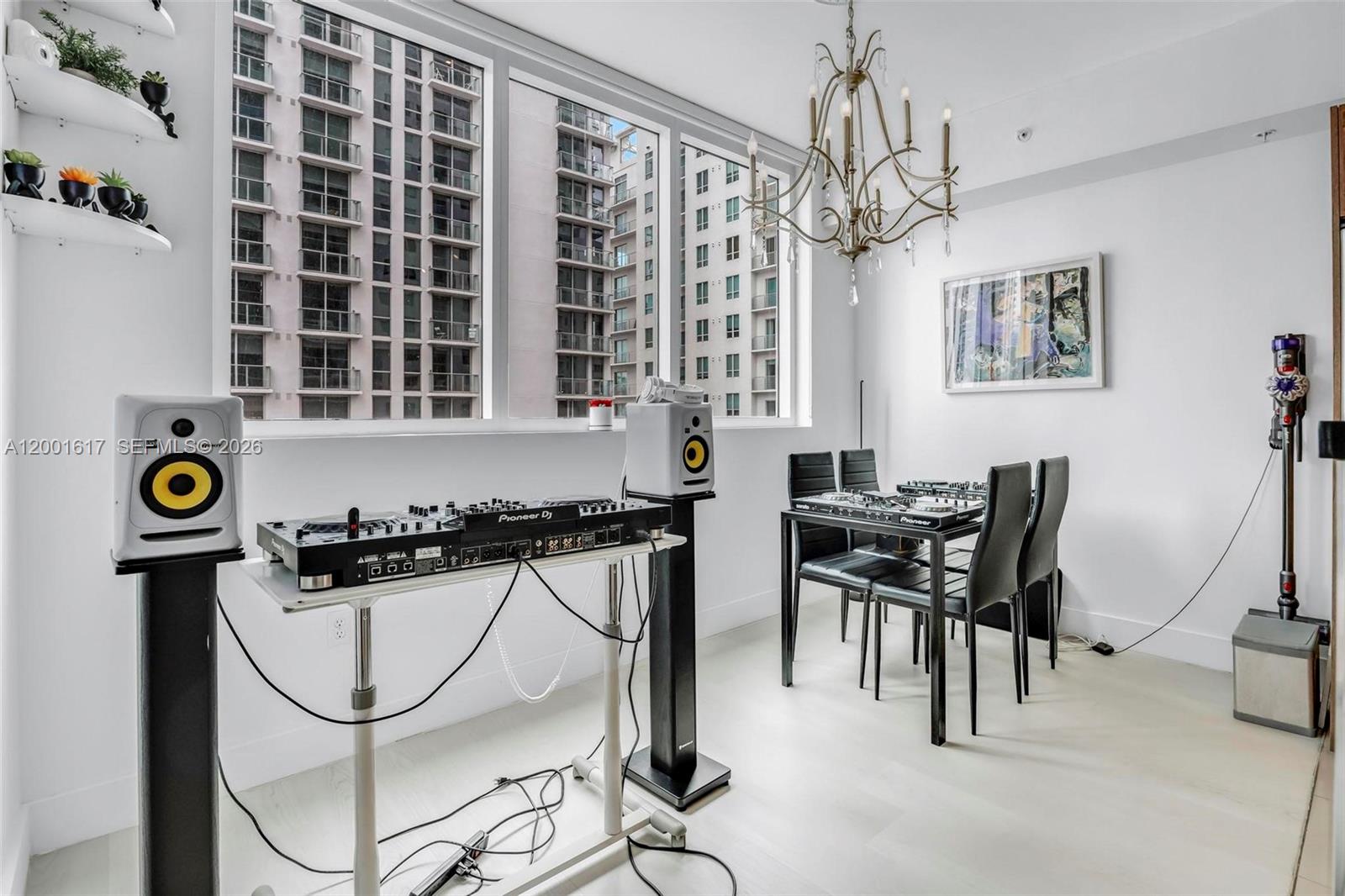 253 NE 2nd St #1608 Miami, FL 33132