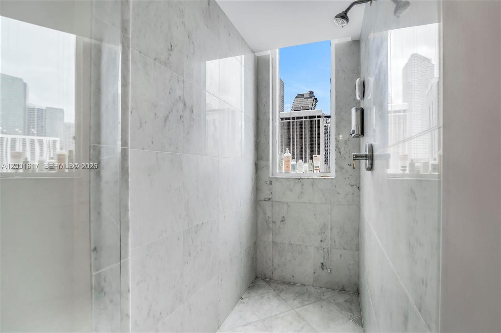 253 NE 2nd St #1608 Miami, FL 33132