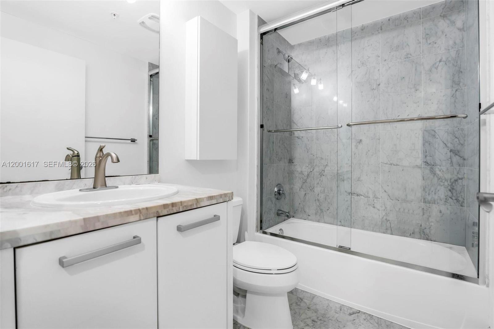 253 NE 2nd St #1608 Miami, FL 33132