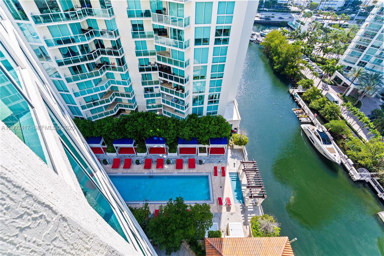 image St Tropez Sunny Isles25