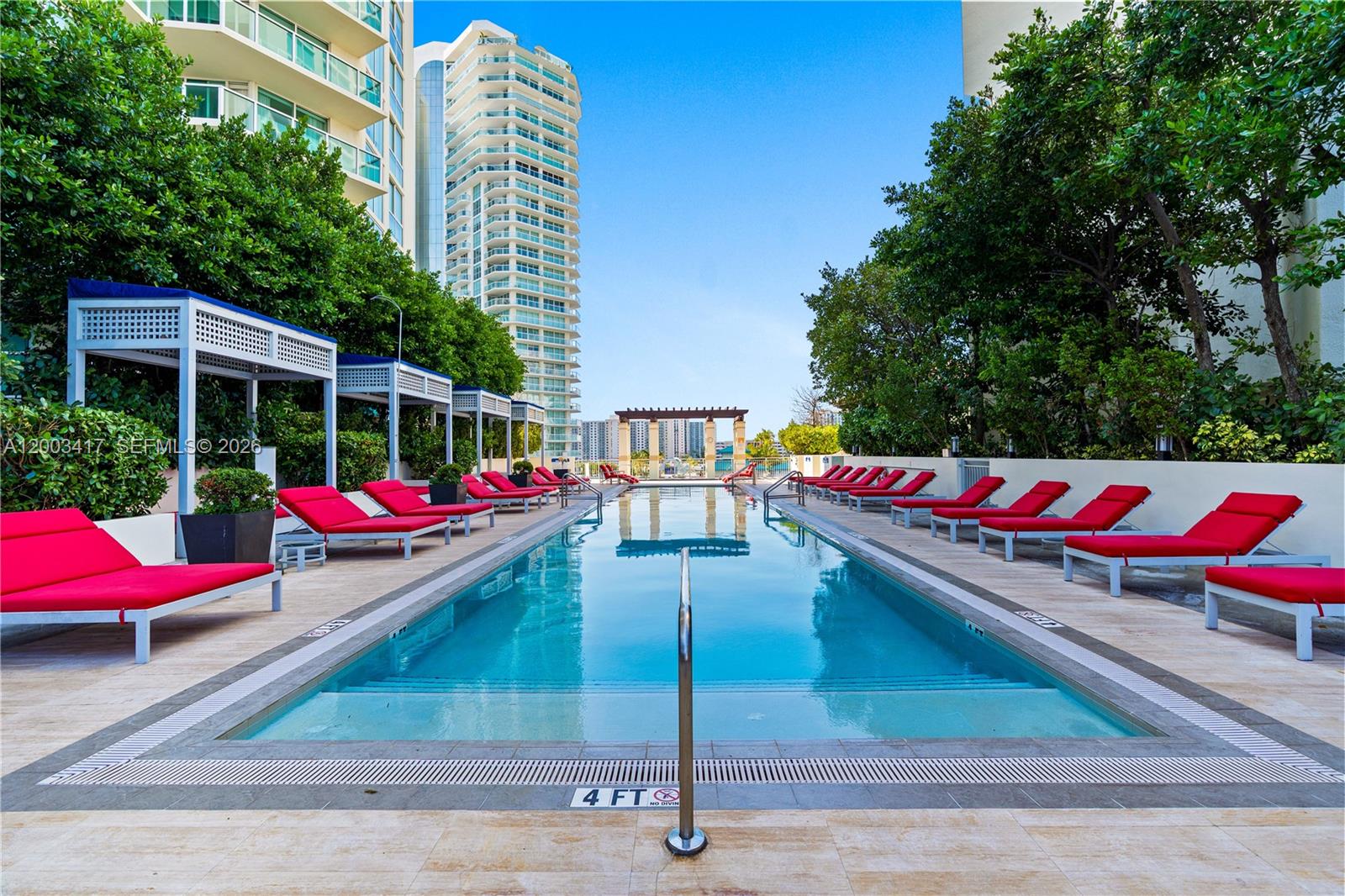 image St Tropez Sunny Isles28