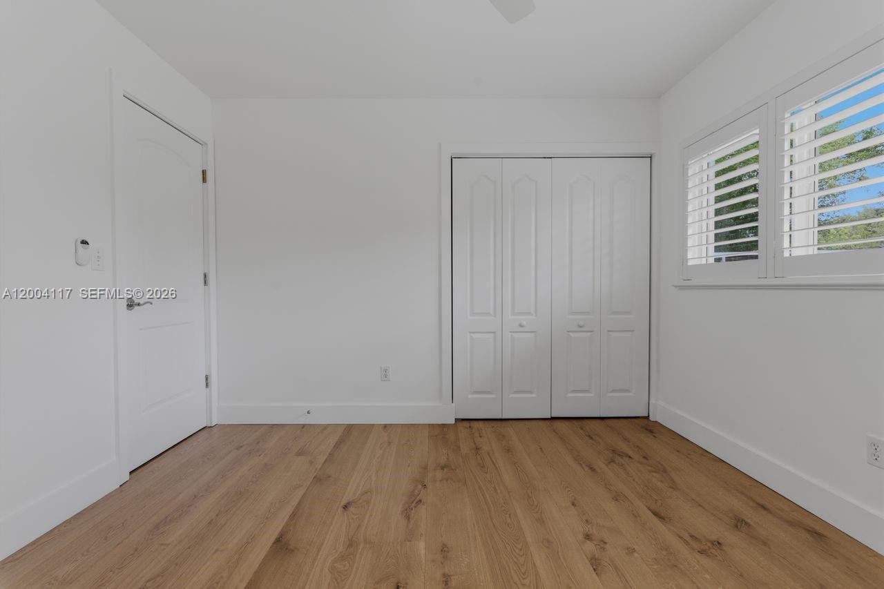 9870 SW 96th St Miami, FL 33176