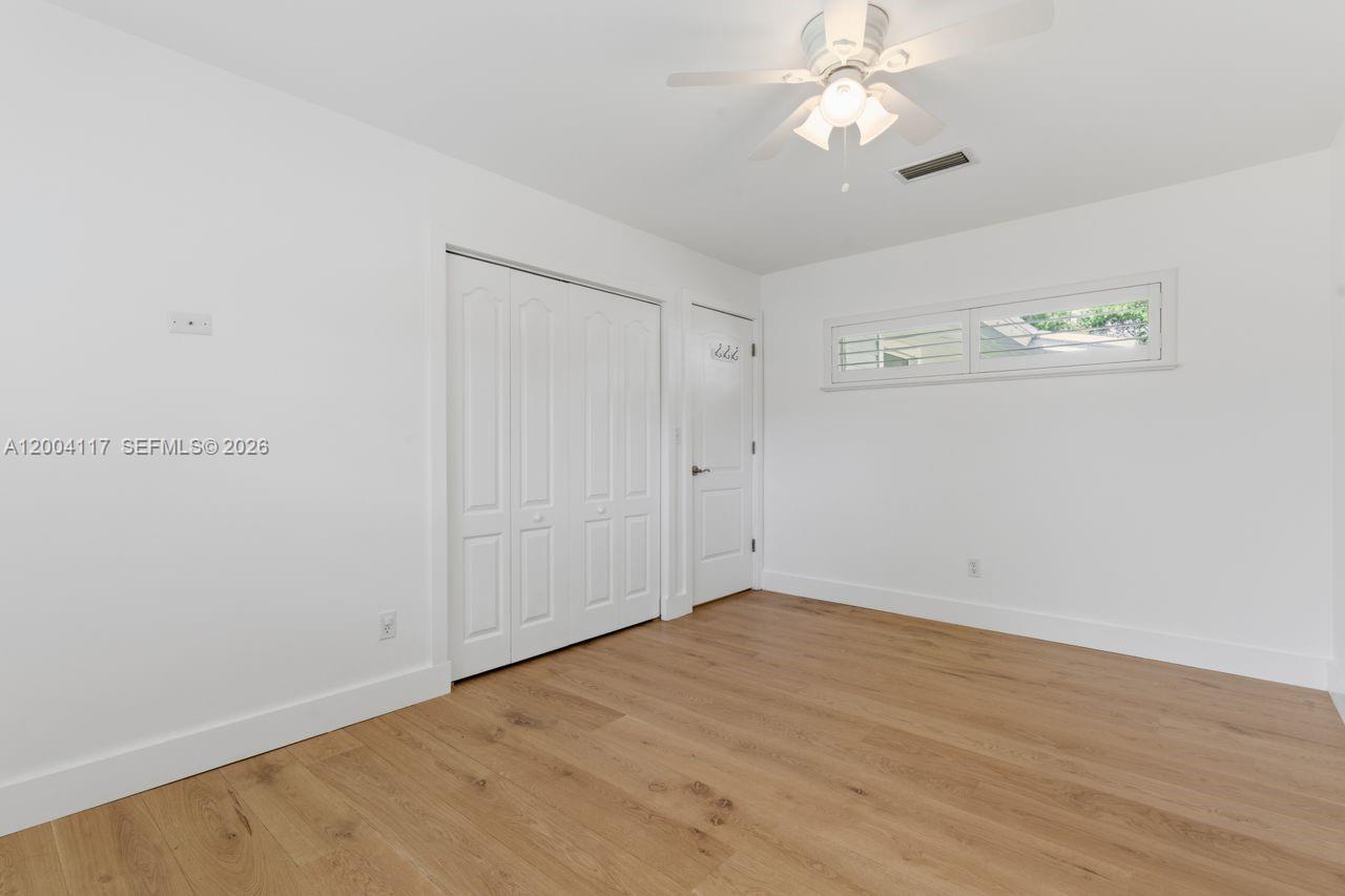 9870 SW 96th St Miami, FL 33176