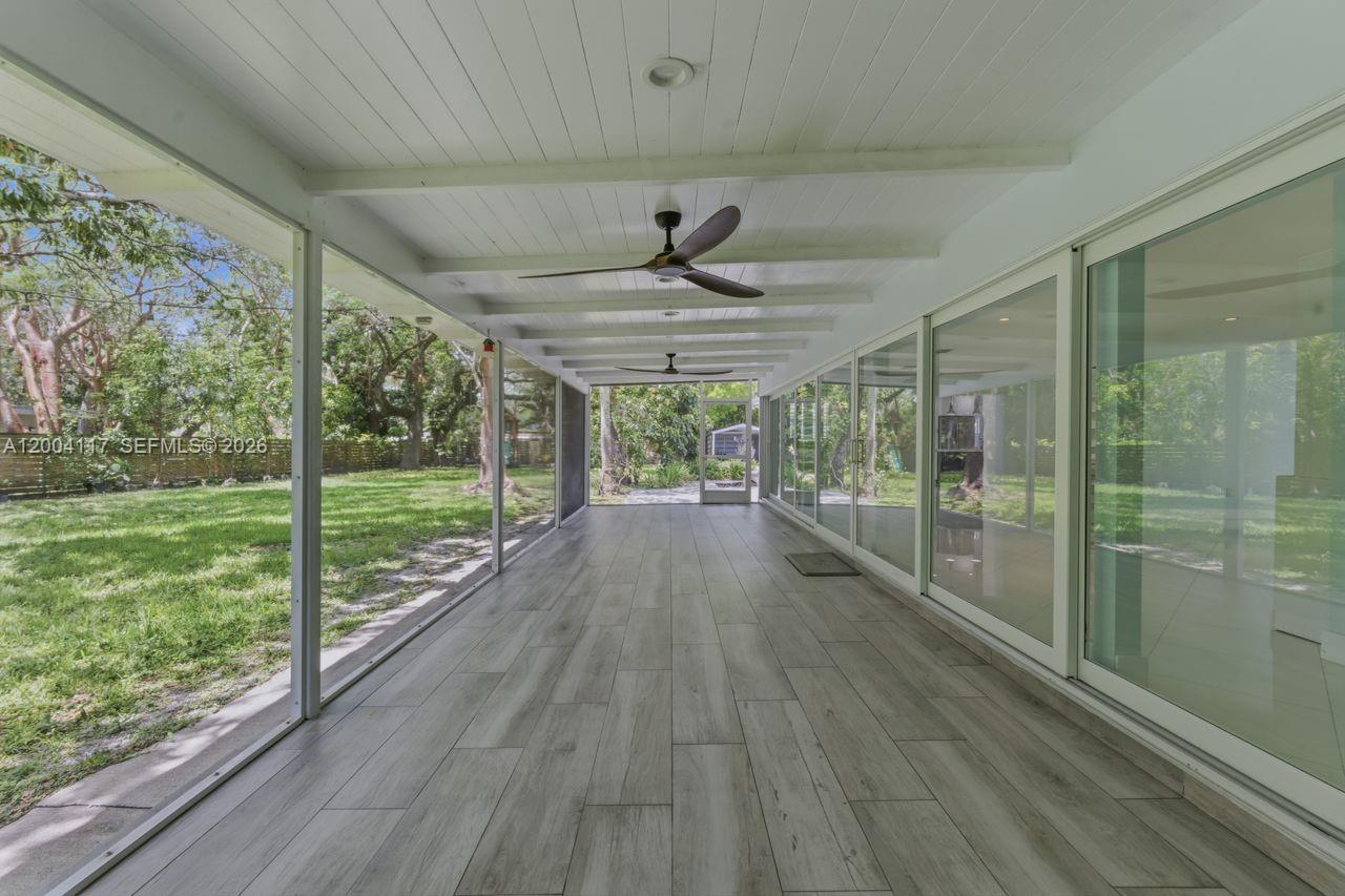9870 SW 96th St Miami, FL 33176