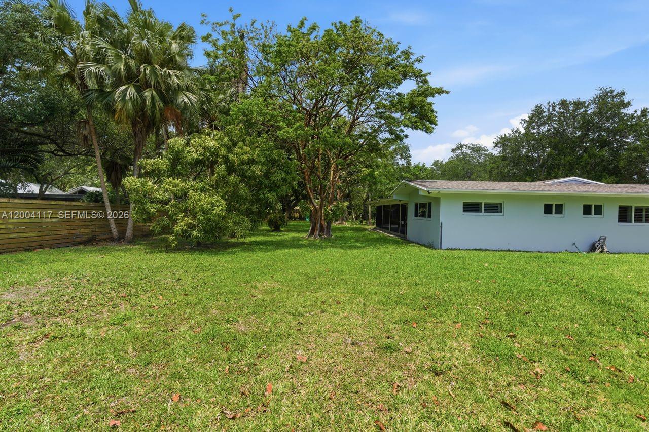 9870 SW 96th St Miami, FL 33176