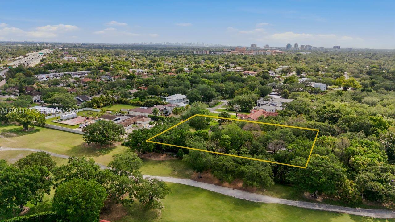 9870 SW 96th St Miami, FL 33176