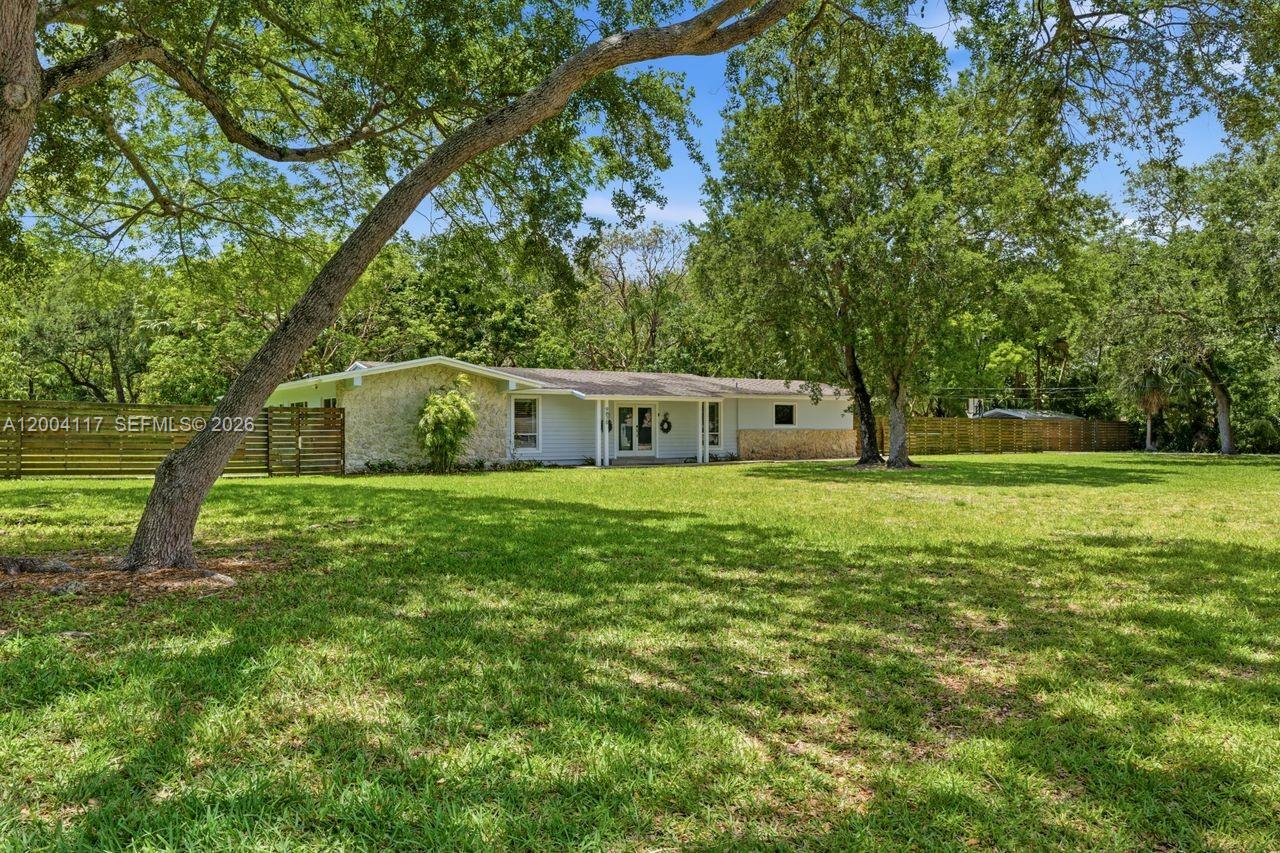 9870 SW 96th St Miami, FL 33176