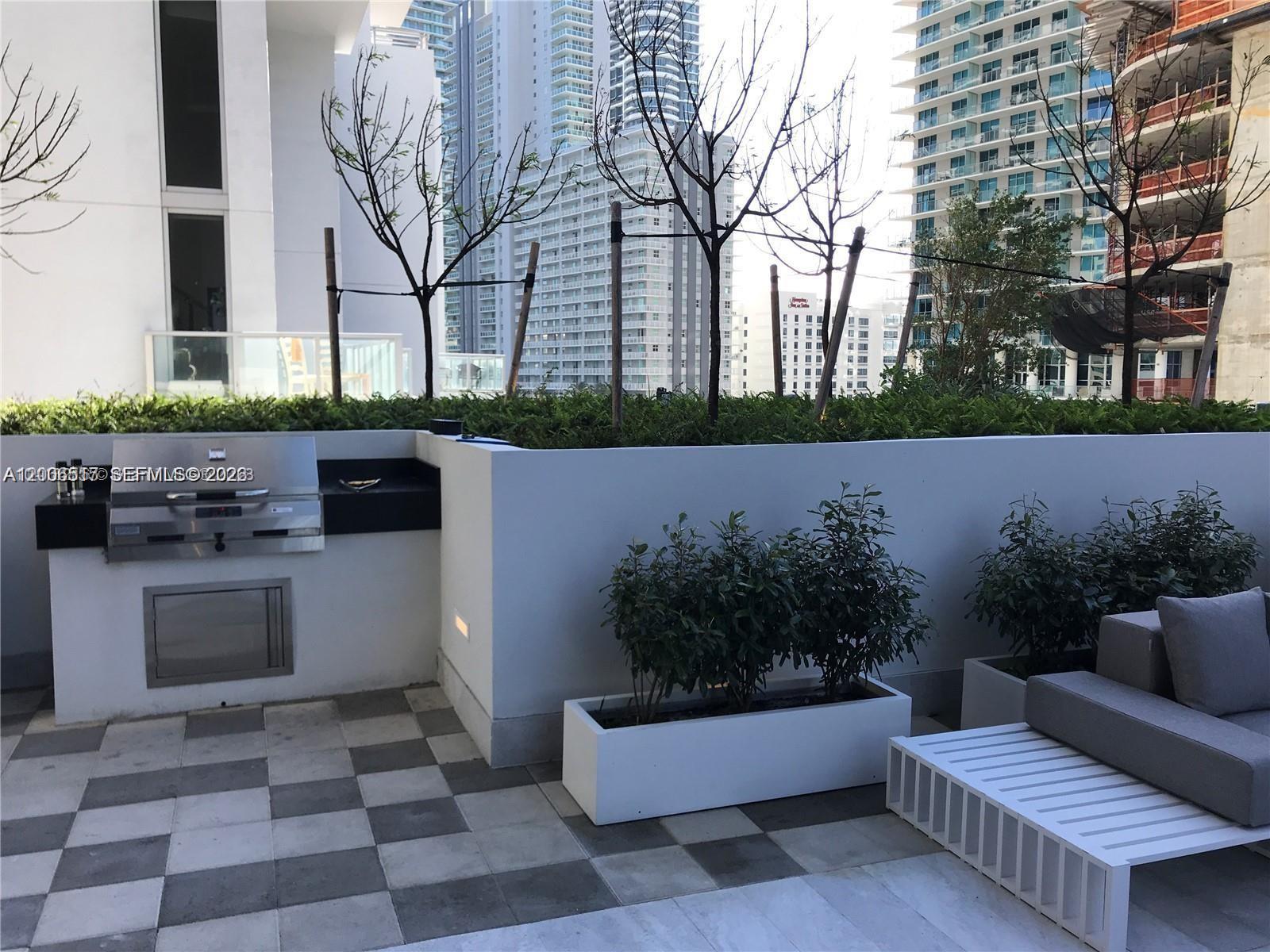 1010 Brickell Ave #4609 Miami, FL 33131