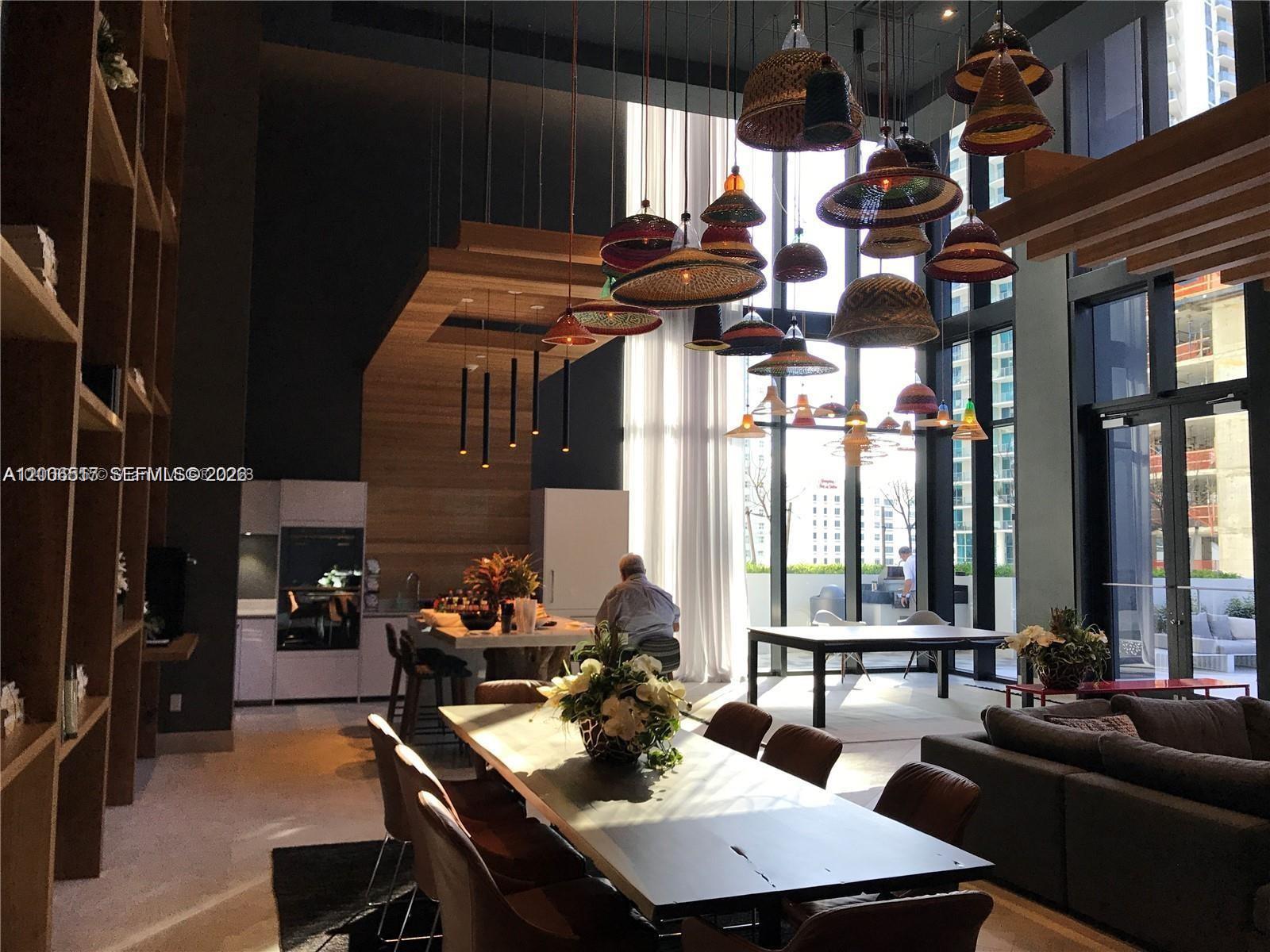 1010 Brickell Ave #4609 Miami, FL 33131