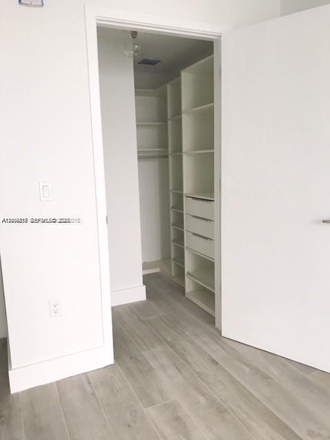 1010 Brickell Ave #4609 Miami, FL 33131