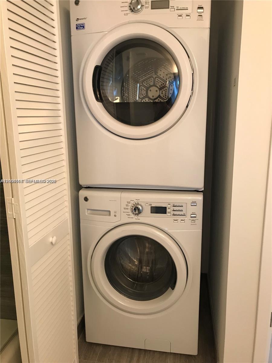 1010 Brickell Ave #4609 Miami, FL 33131