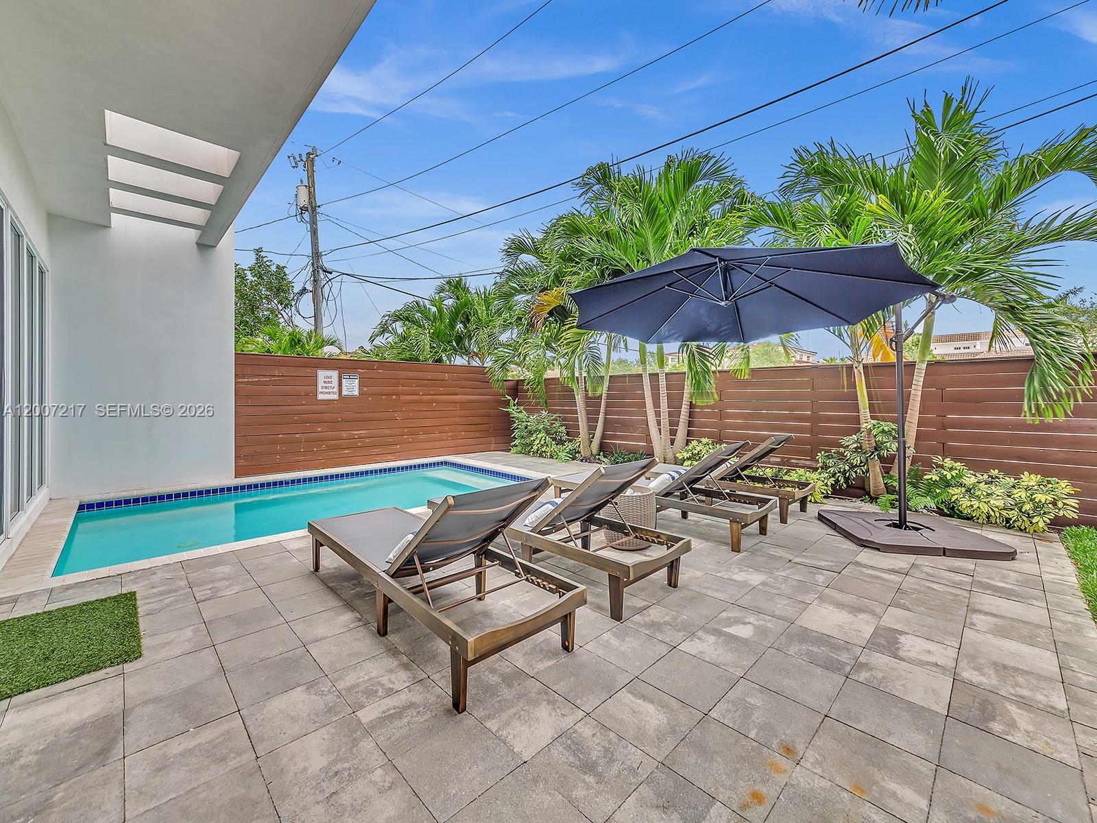 1808 Coral Rdg Dr Fort Lauderdale, FL 33305