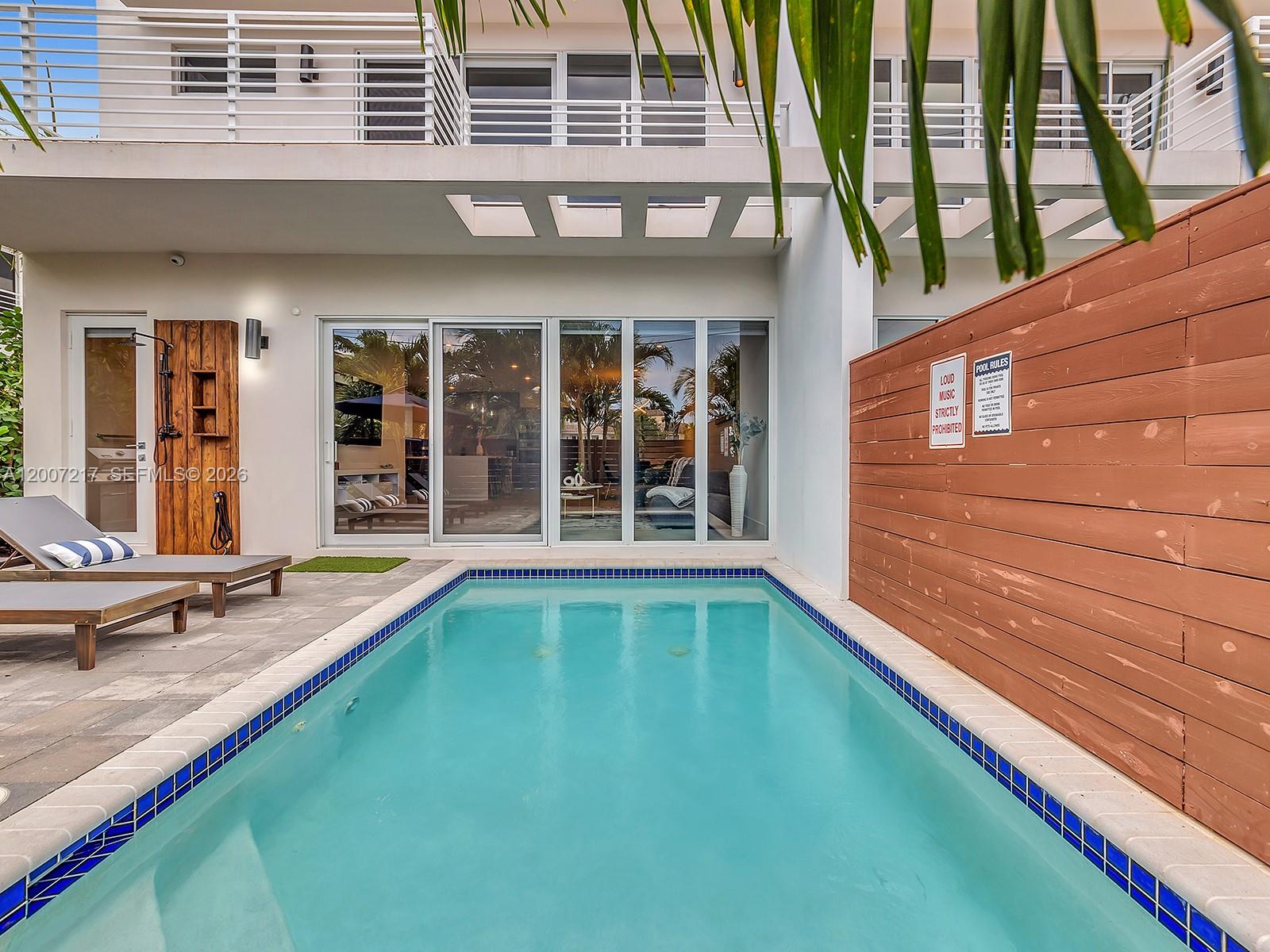 1808 Coral Rdg Dr Fort Lauderdale, FL 33305