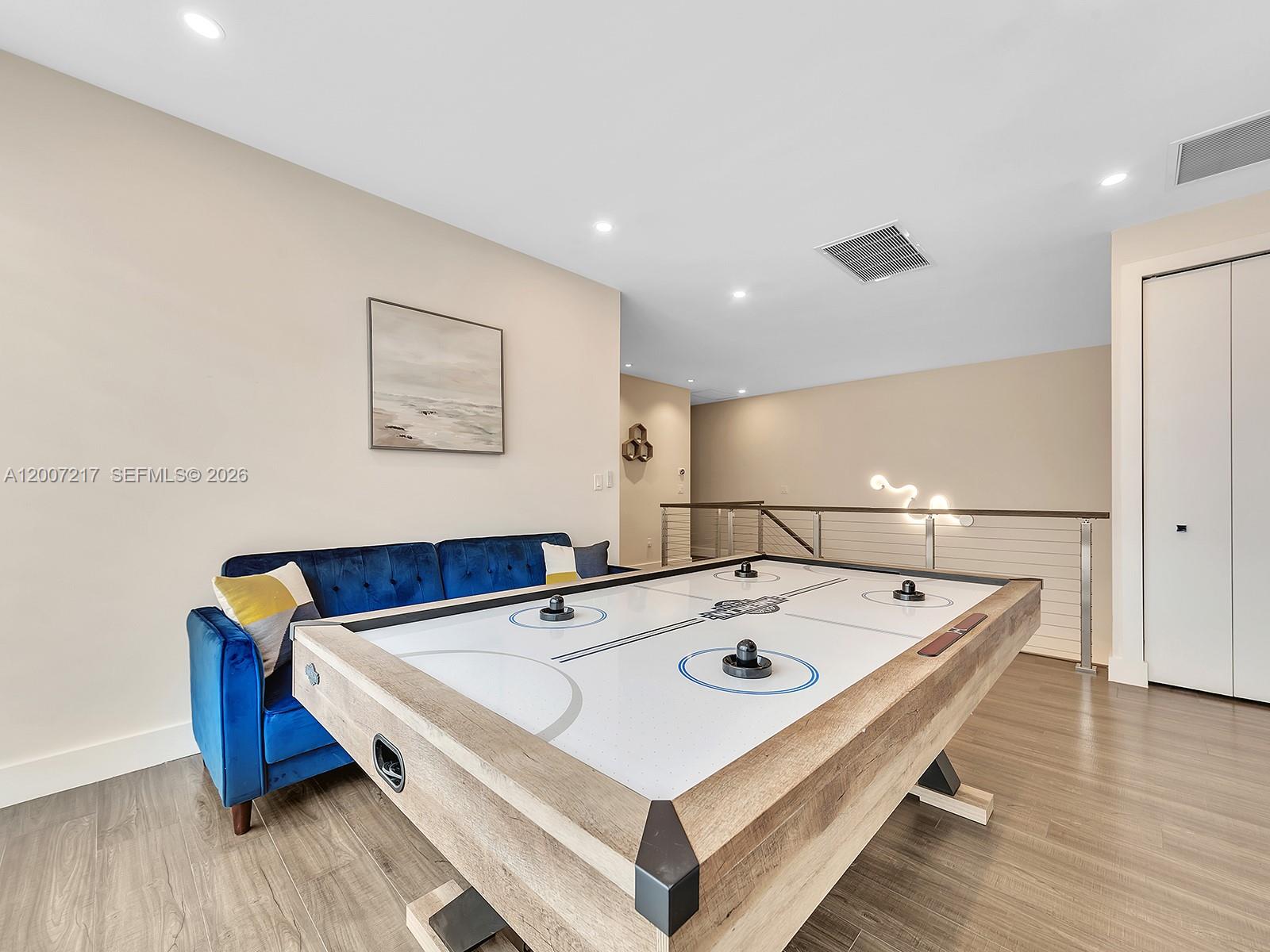 1808 Coral Rdg Dr Fort Lauderdale, FL 33305